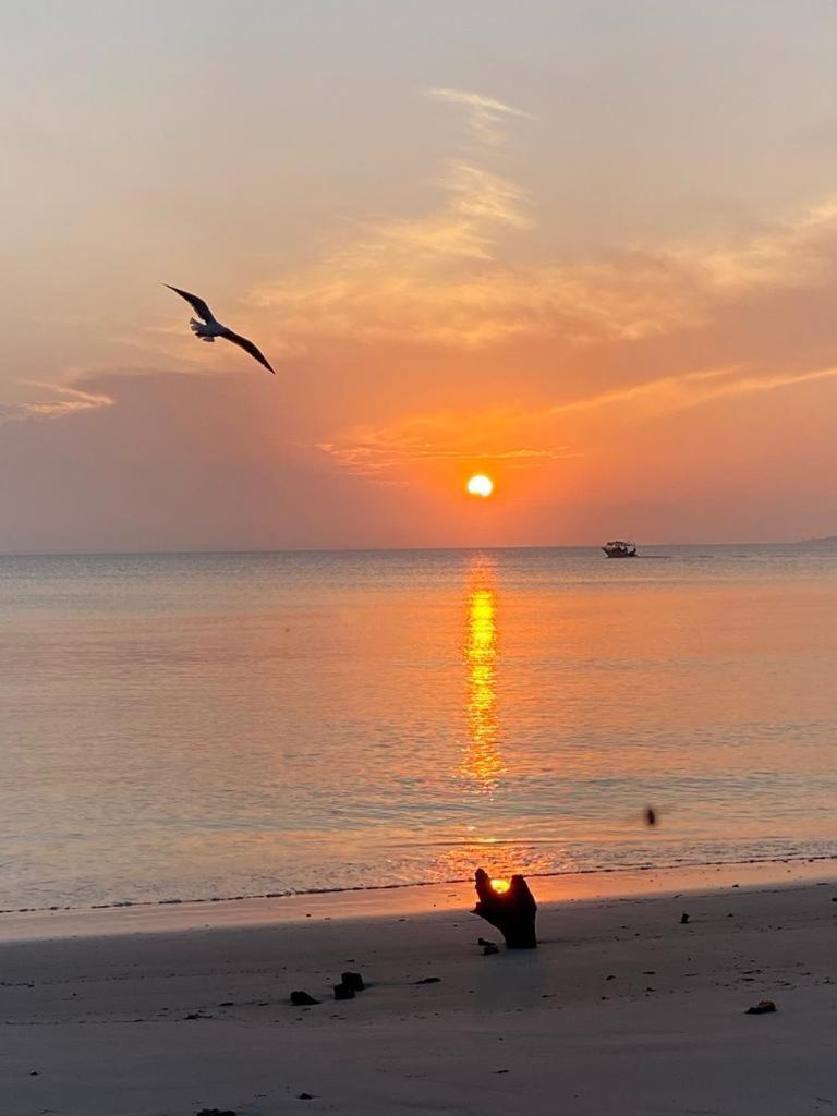 Pousada Sol E Mar Ilha do Mel Bagian luar foto